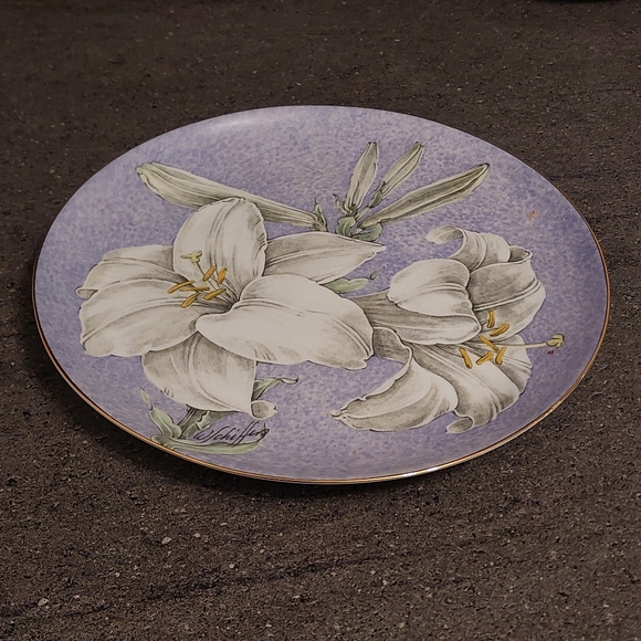Quebec Madonna Lily Sunrise Bone China Collector Plate Provincial Flower - Picture 3 of 6